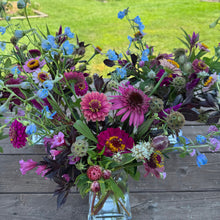 Load image into Gallery viewer, Vase + Delivery: Monthly Subscription May - September