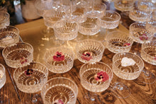 Load image into Gallery viewer, Edible Specialty Pansy Blooms
