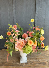 Load image into Gallery viewer, Designer&#39;s Choice Arrangement
