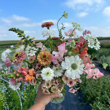 Load image into Gallery viewer, Annie Vase Arrangement
